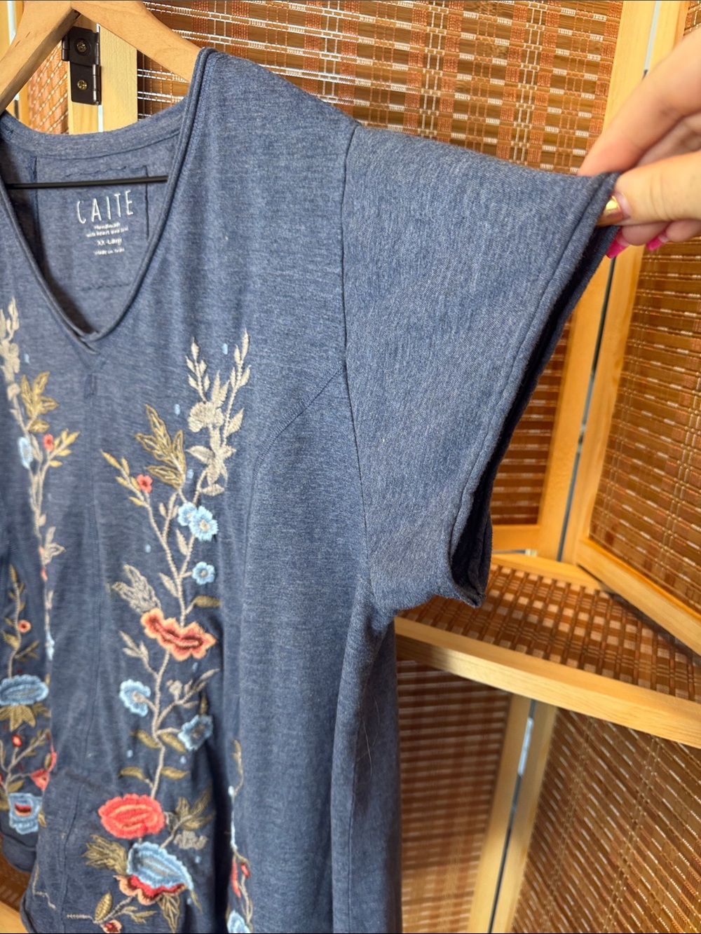 Caite Navy V-Neck Embroidered Floral Tunic N0335 - Picture 3 of 5